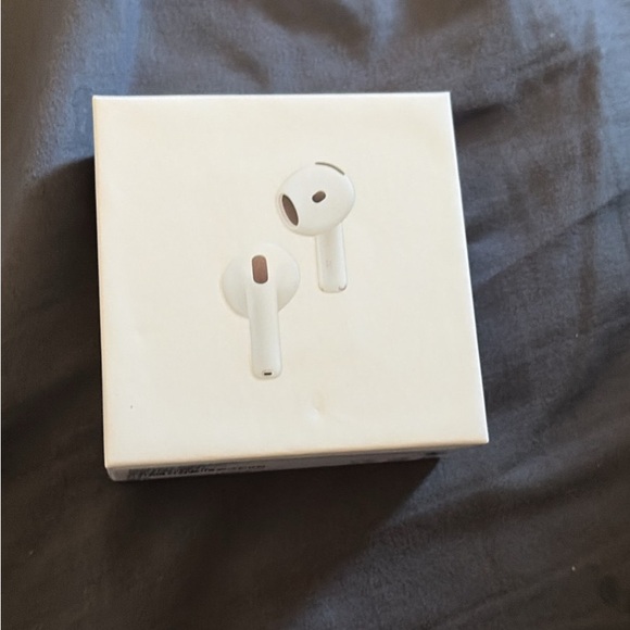 Apple AirPods in Classic White